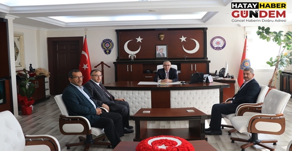 Saadet’ten Emniyet Müdürü Yavuz’a Hayırlı Olsun Ziyareti Saadet’ten Emniyet Müdürü Yavuz’a Hayırlı Olsun Ziyareti Saadet Partisi Genel