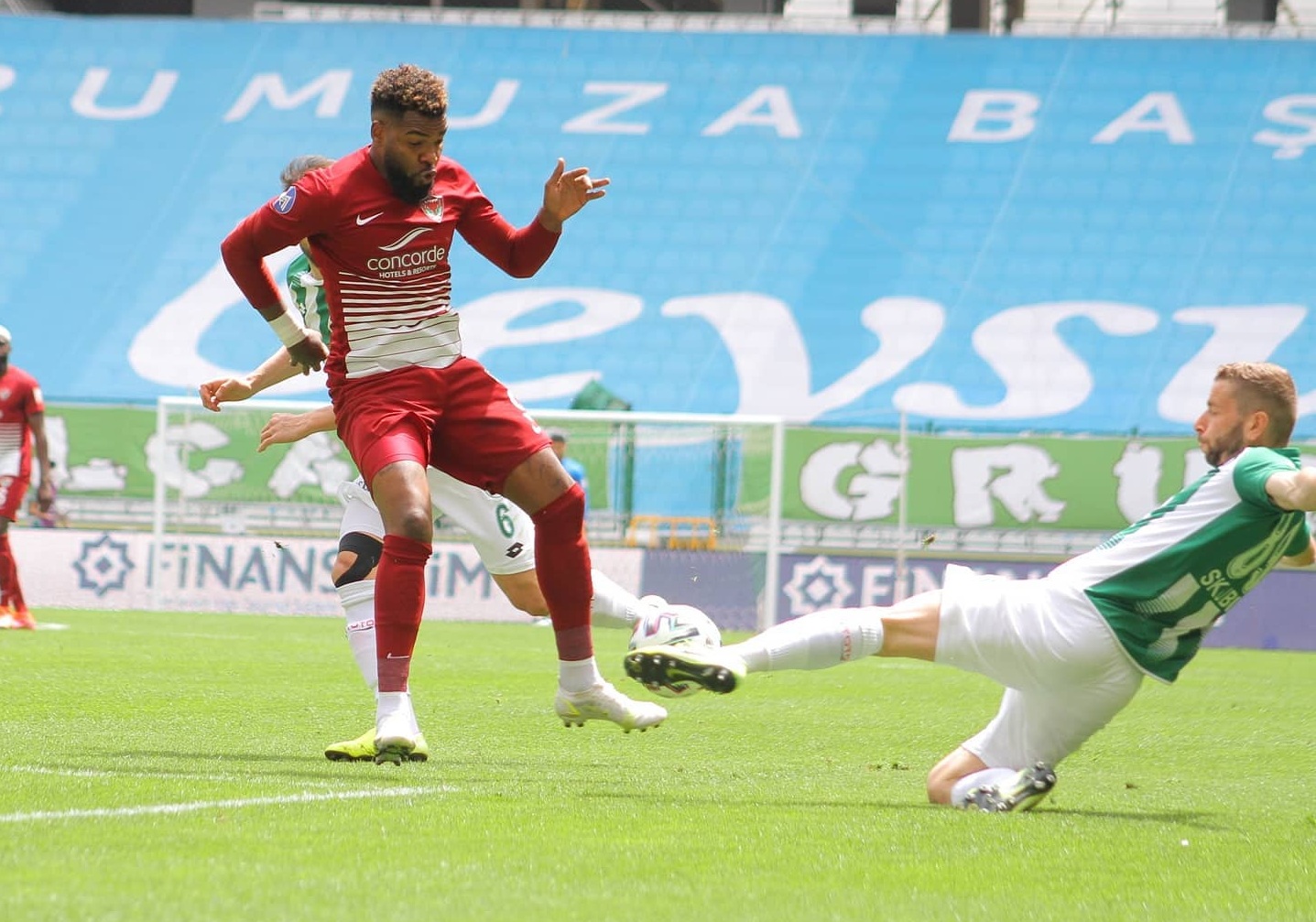Konyaspor Hatayspor maçında gol sesi çıkmadı