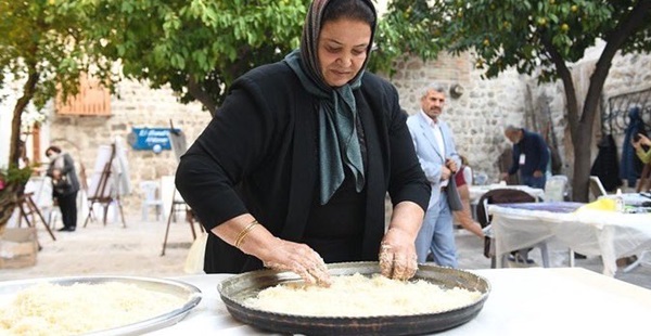 6. Orontes Uluslararası Çağdaş Sanat Festivali’nde künefe şöleni