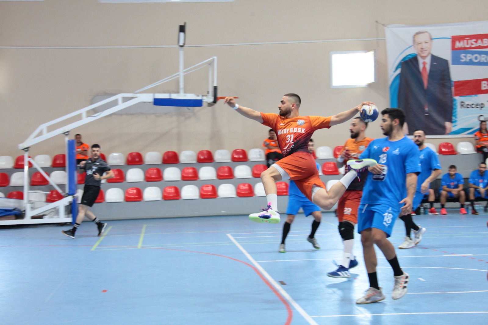 HBB’Lİ HENTBOLCULAR  2’DE 2 YAPTI