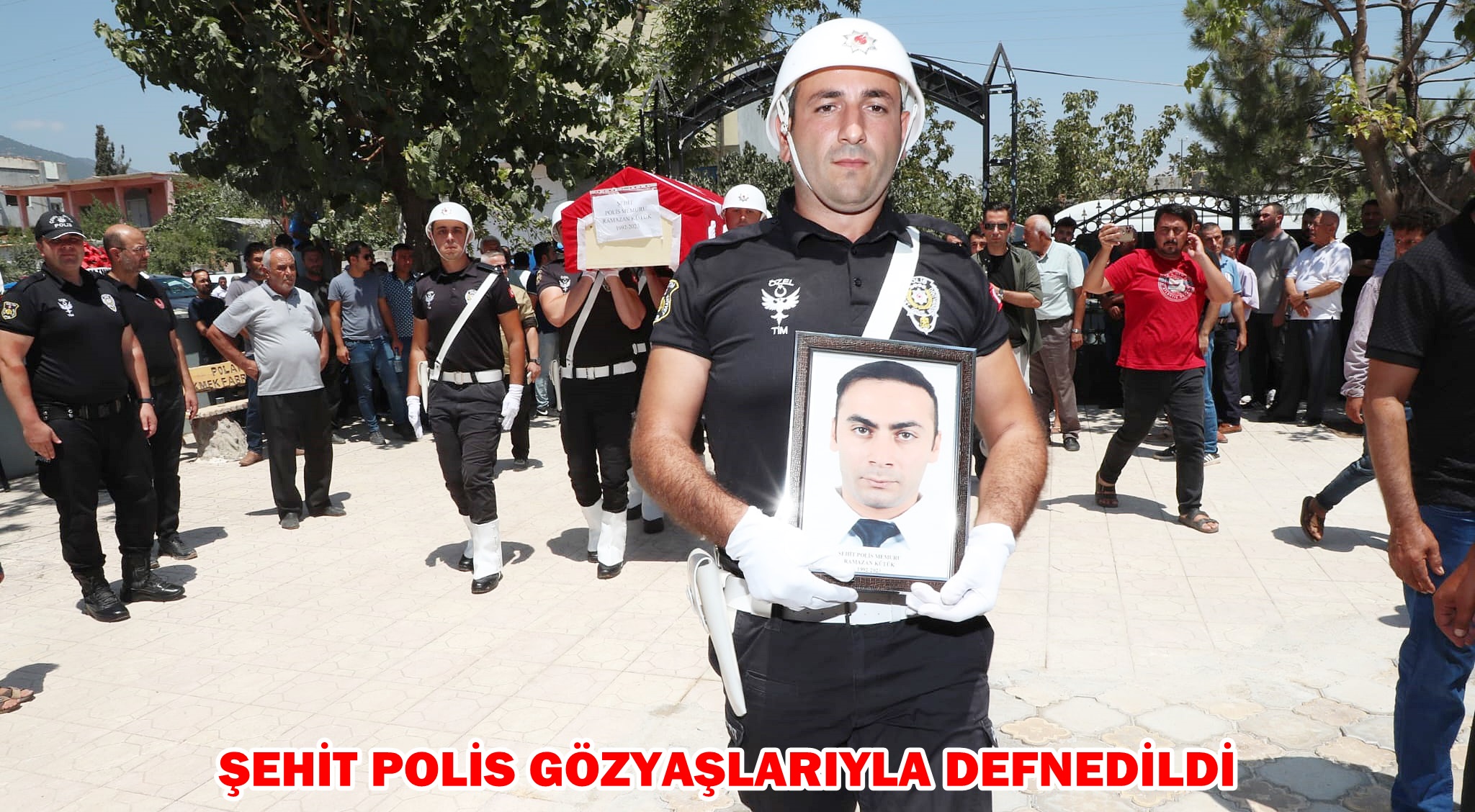 Şehit polis gözyaşlarıyla defnedildi