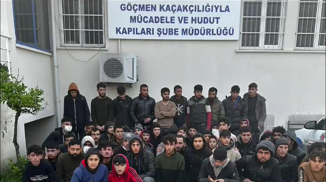 HATAY’DA GÖÇMEN KAÇAKÇILARINA OPERASYON