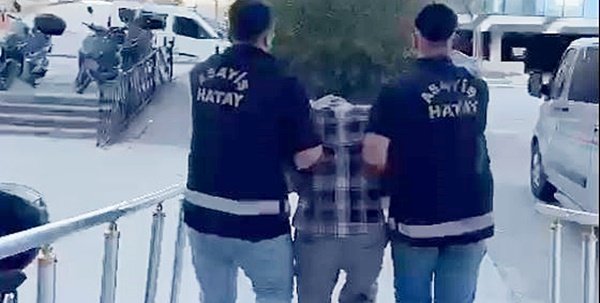 HATAY’DA YAĞMA SUÇUNDAN ARANAN ŞAHIS YAKALANDI