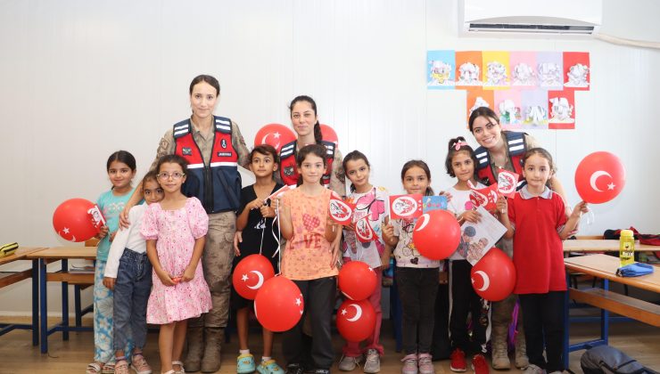 HATAY’DA JANDARMA KIZ ÇOCUKLARININ GÜNÜNÜ KUTLADI