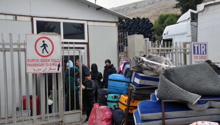 SURİYELİLERİN HATAY’DAN ÇIKIŞLARI ARTARAK SÜRÜYOR