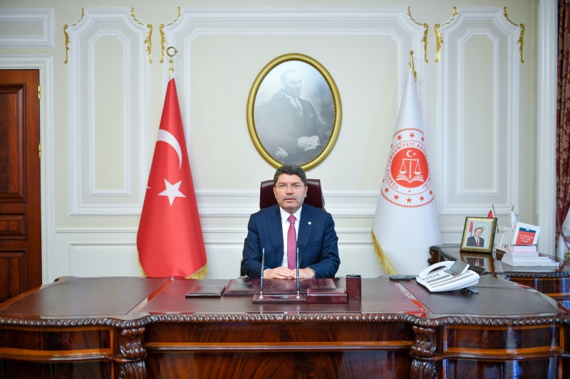 Adalet Bakanı Yılmaz Tunç, terörist elebaşı Abdullah Öcalan’ın silah bırakma