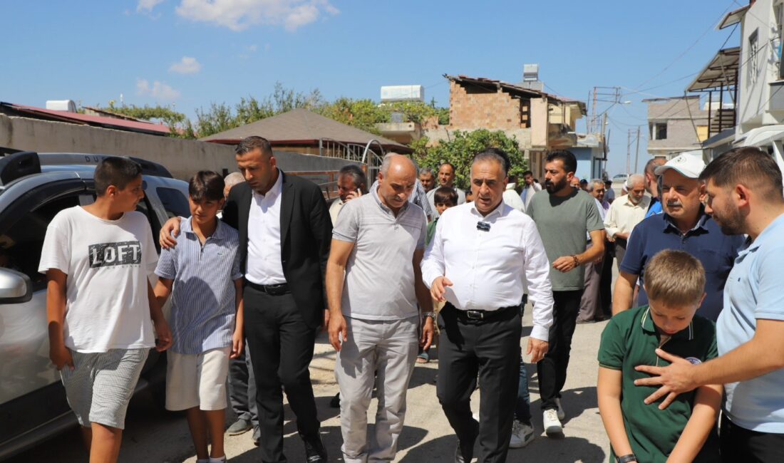 BAŞKAN SARI VATANDAŞI DİNLEDİ Altınözü Belediye Başkanı Rıfat Sarı, Oymaklı Mahallesi’ni ziyaret ederek mahalle