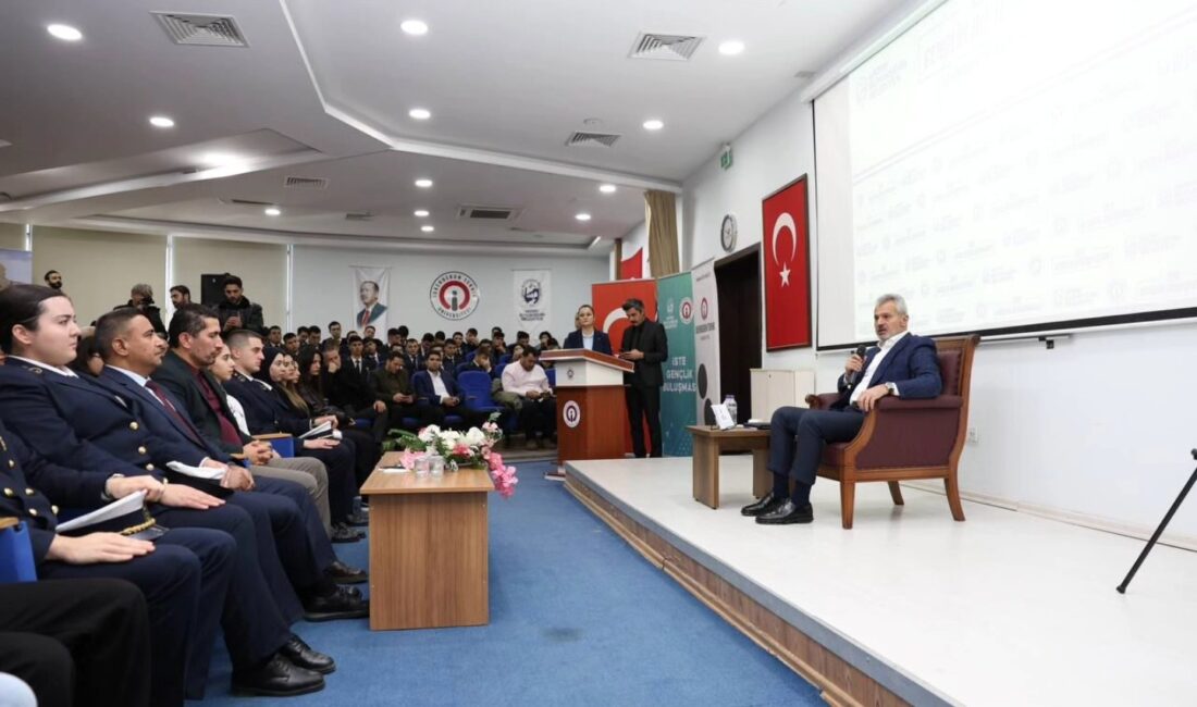 Hatay Büyükşehir Belediye Başkanı Mehmet Öntürk, İskenderun Teknik Üniversitesi’nde düzenlenen