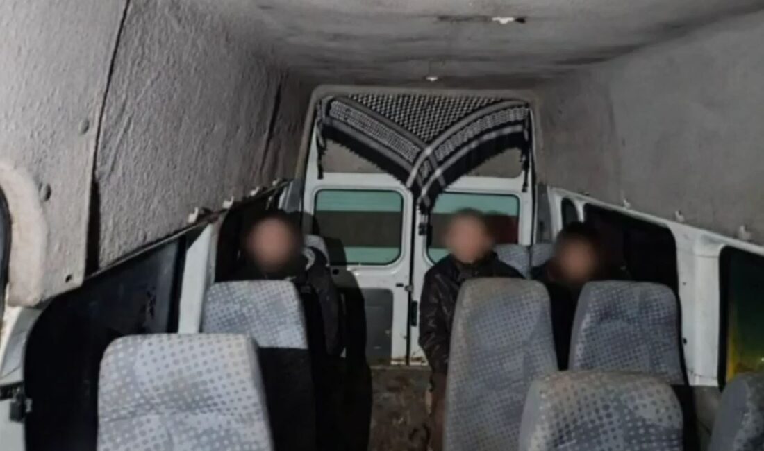 Hatay Emniyet Müdürlüğü ekipleri tarafından göçmen kaçakçılığıyla mücadele kapsamında yürütülen