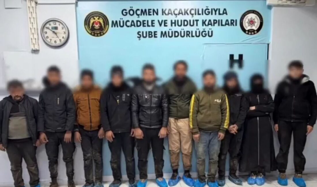 Hatay’da göçmen kaçakçılığıyla mücadele kapsamında yürütülen çalışmalar çerçevesinde Antakya–İskenderun yolu