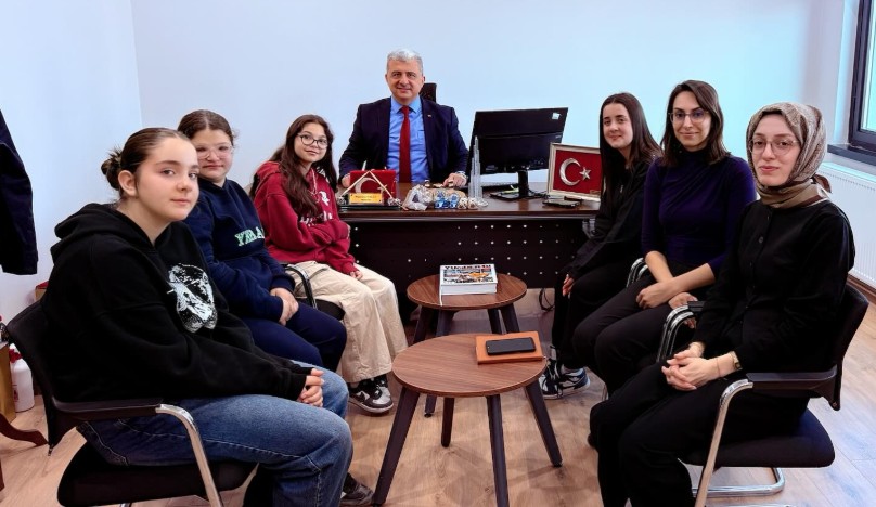 ÖRGÜT: “GENÇLERİMİZ AVRUPA’YA HAZIRLANIYOR” Hatay Valiliği İl Planlama ve Koordinasyon Müdürü Mustafa Örgüt, Hatay