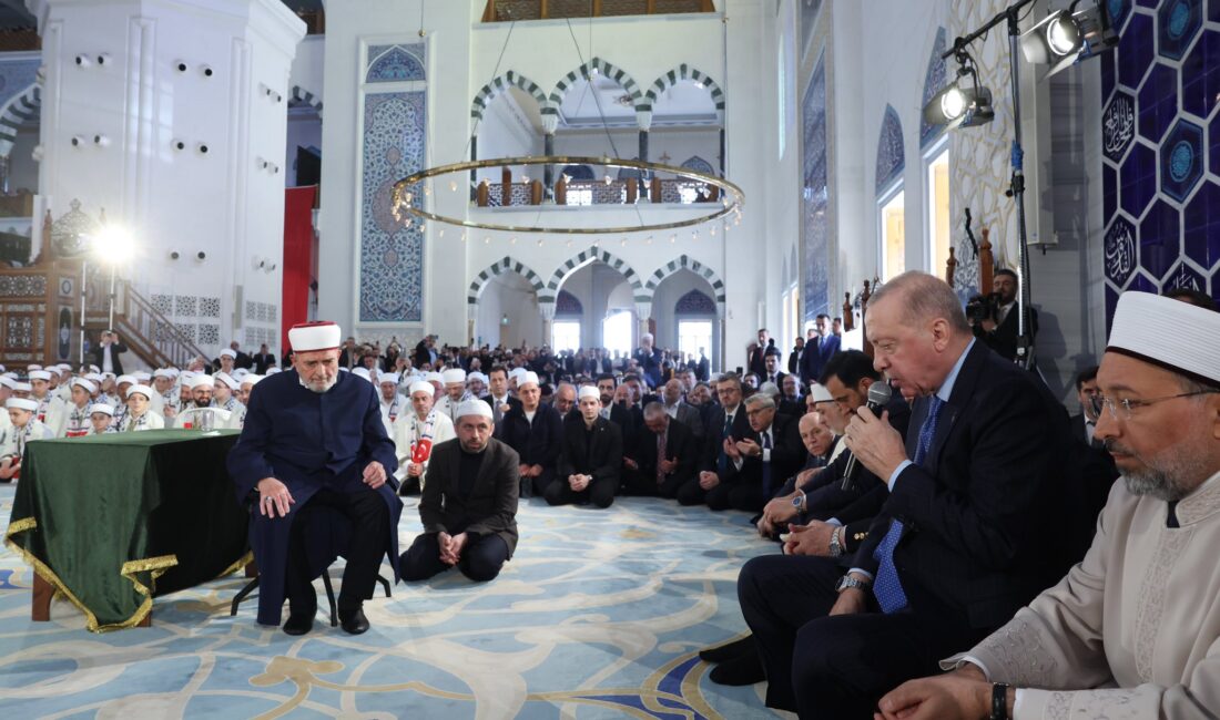 Cumhurbaşkanı Recep Tayyip Erdoğan, Çamlıca Camii’nde Üsküdar İlçe Milli Eğitim