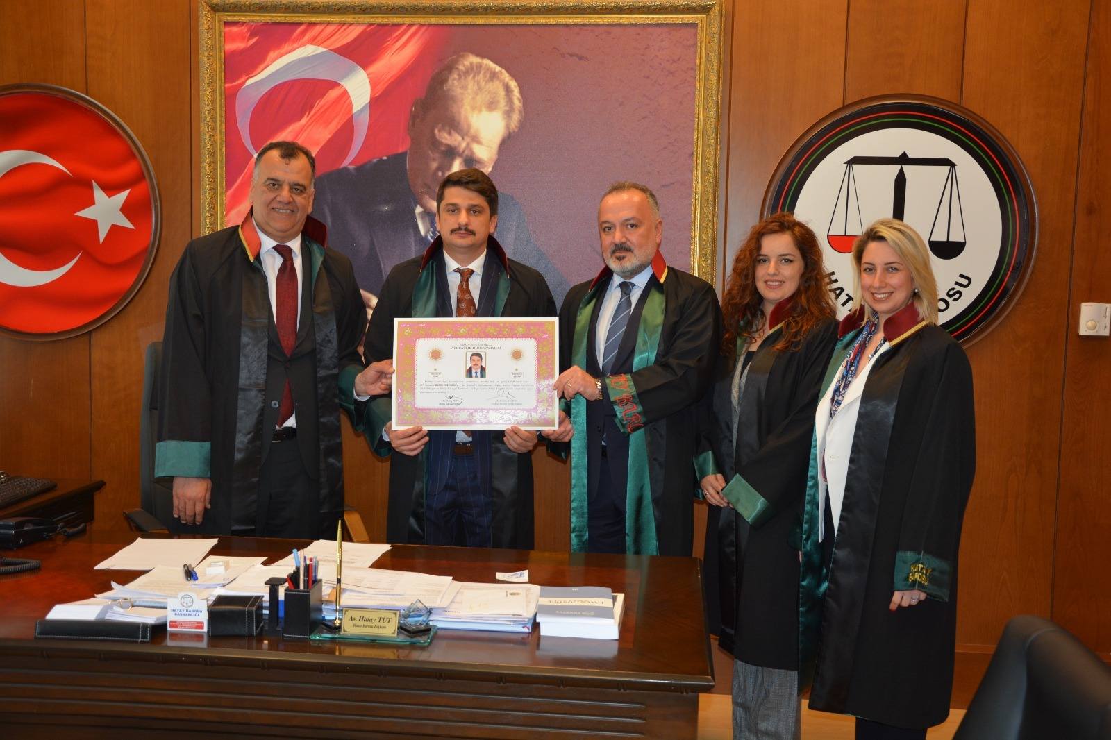 Hatay Barosu’nda staj dönemini tamamlayan Hatay Vali Yardımcısı Resul Yıldırım,