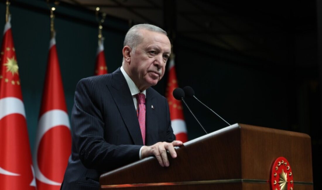 Cumhurbaşkanlığı Kabine Toplantısının ardından kameraların karşısına çıkan Cumhurbaşkanı Recep Tayyip