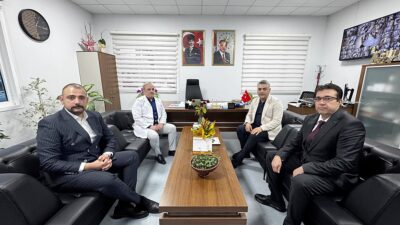 MHP HEYETİNDEN BAŞHEKİM BAYRAKÇIOĞLU’NA ZİYARET Milliyetçi Hareket Partisi (MHP) Hatay İl Başkanı Metin Taşçı, Antakya