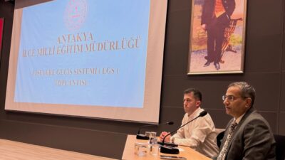 Antakya İlçe Milli Eğitim Müdürü Ahmet Tecimen başkanlığında, Liselere Geçiş