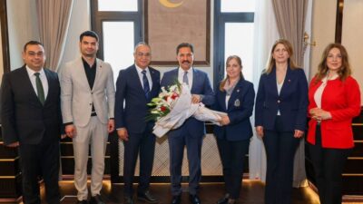 Cumhuriyet Halk Partisi Hatay İl Başkanı Mehmet Gönenç ve beraberindeki