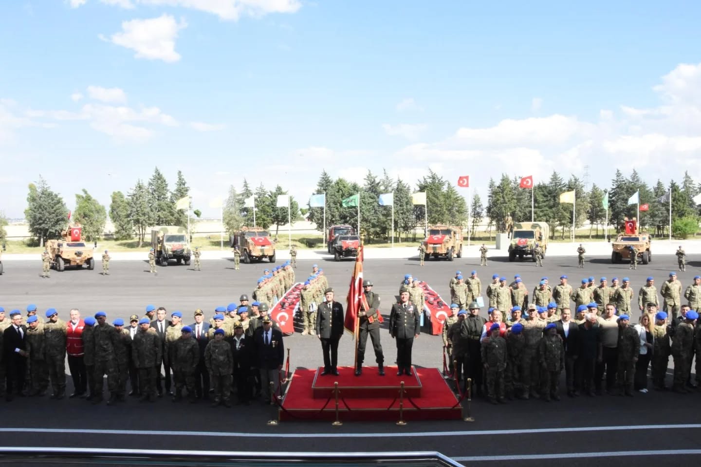 ENGELLİ BİREYLER İÇİN TEMSİLİ YEMİN TÖRENİ DÜZENLENDİ Hatay’ın Antakya ilçesinde 8’inci Komando Tugay ve İl Garnizon Komutanlığı’nda