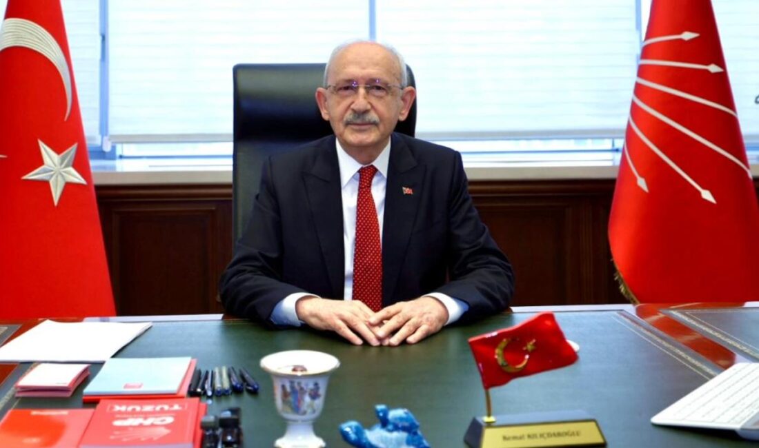 Mutlak butlan kararının ardından CHP Genel Başkanlığına yeniden getirilen Kemal