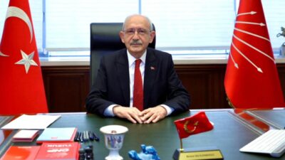 Mutlak butlan kararının ardından CHP Genel Başkanlığına yeniden getirilen Kemal