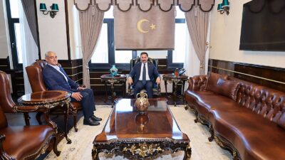 Hatay Valisi Mustafa Masatlı, gazetemiz imtiyaz sahibi gazeteci Recep Çaylı’yı