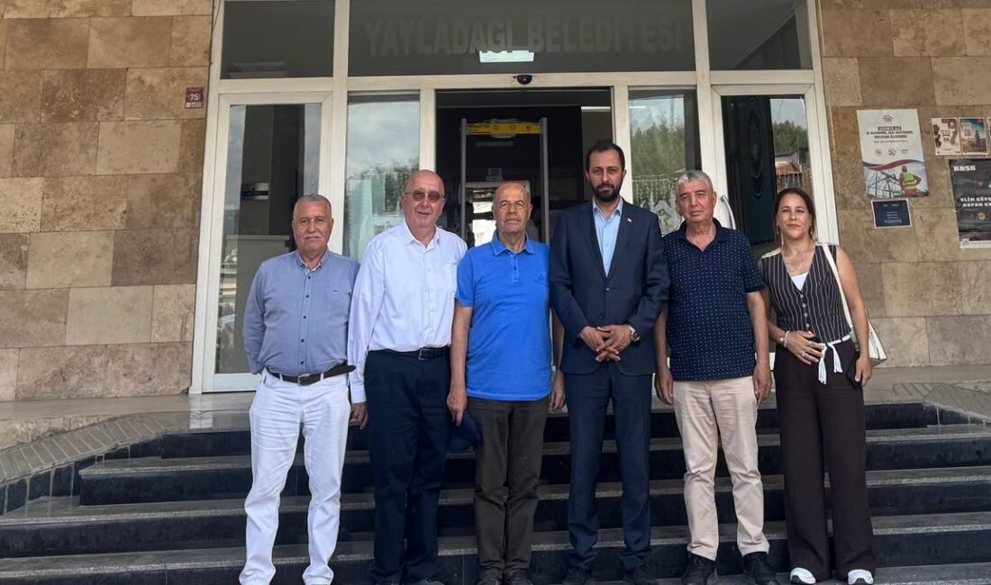 YAYLADAĞI’NDA ANTAKYA GASTRONOMİSİ KONUŞULDU Yayladağı Belediye Başkanı Mehmet Yalçın, Antakya Gastronomi Derneği Başkanı Metin