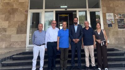 YAYLADAĞI’NDA ANTAKYA GASTRONOMİSİ KONUŞULDU Yayladağı Belediye Başkanı Mehmet Yalçın, Antakya Gastronomi Derneği Başkanı Metin