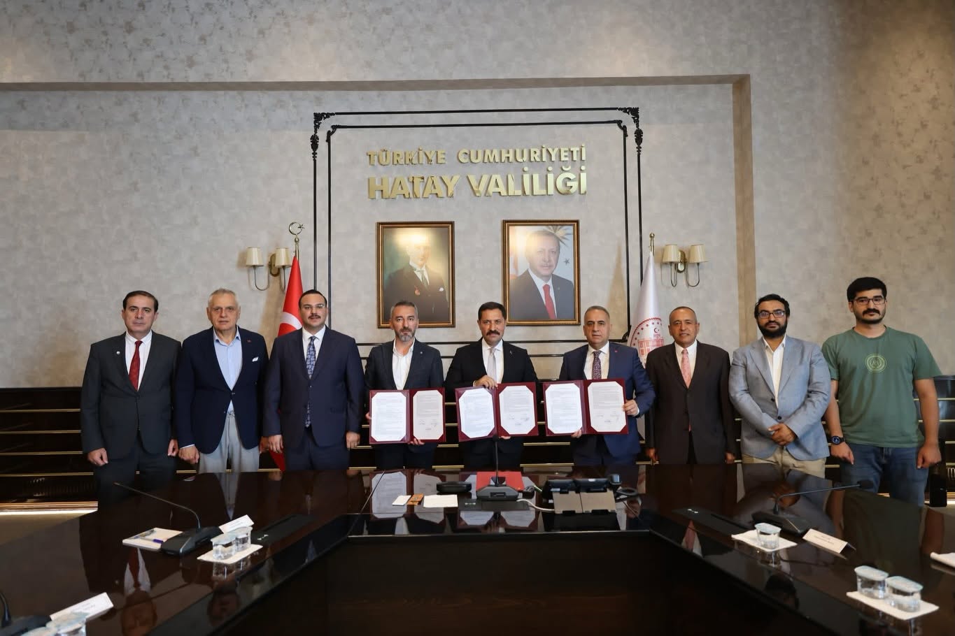 ALTINÖZÜ, HATAY’IN TARIMSAL ÜRETİM ÜSSÜ OLACAK Hatay Valisi Mustafa Masatlı, Altınözü Enek Tarıma Dayalı İhtisas (Süt