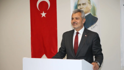 Hatay Büyükşehir Belediye Başkanı Mehmet Öntürk, itfaiye teşkilatının güçlendirilmesi kapsamında