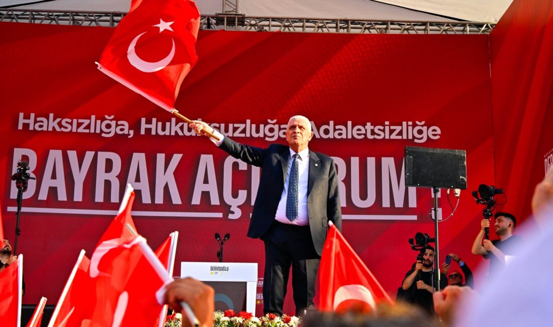 İYİ Parti Genel Başkanı Müsavat Dervişoğlu, partisinin Ankara Tandoğan Meydanı’nda