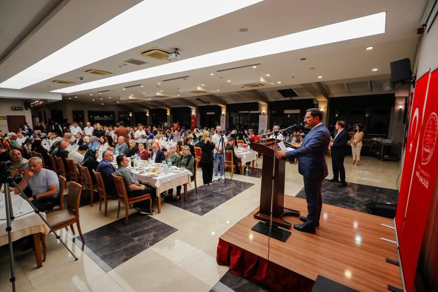 VALİ MASATLI ŞEHİT AİLELERİYLE BULUŞTU Hatay Valisi Mustafa Masatlı, 15 Temmuz Demokrasi ve Millî Birlik