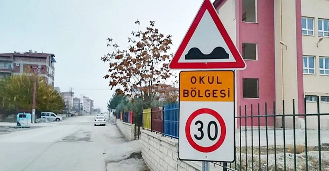 OKUL ÇEVRESİNDE VE SERVİSLERDE DENETİMLER ARTIRILACAK