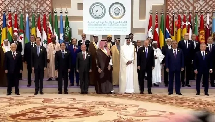 RİYAD’DA TARİHİ AN! ERDOĞAN İLE ESAD AYNI KAREDE