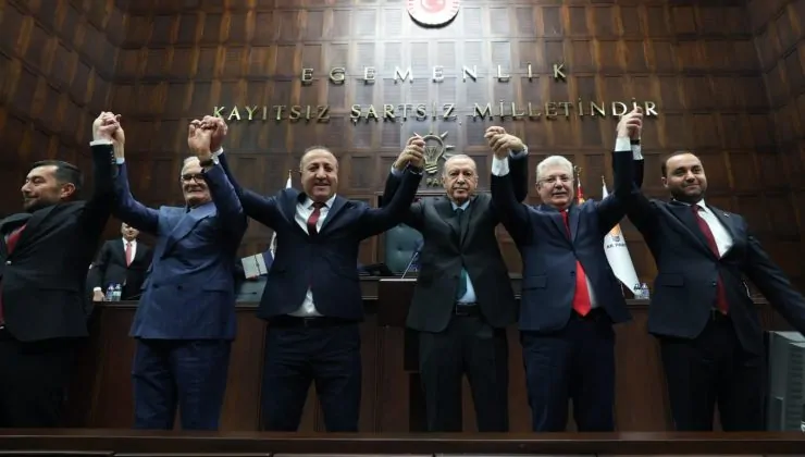 AK PARTİ KONGRE ÖNCESİNDE GÜCÜNE GÜÇ KATTI
