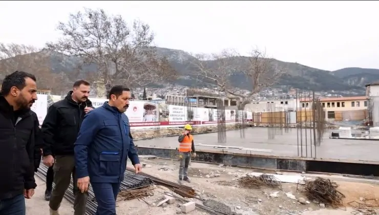ANTAKYA AYAKKABICILAR ÇARŞISI’NDA ÇALIŞMALAR SÜRÜYOR